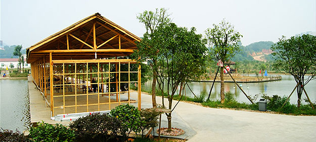 “擁抱自然，放飛夢(mèng)想”——綠之韻集團(tuán)組織全體員工開展2014年度春季郊游活動(dòng)