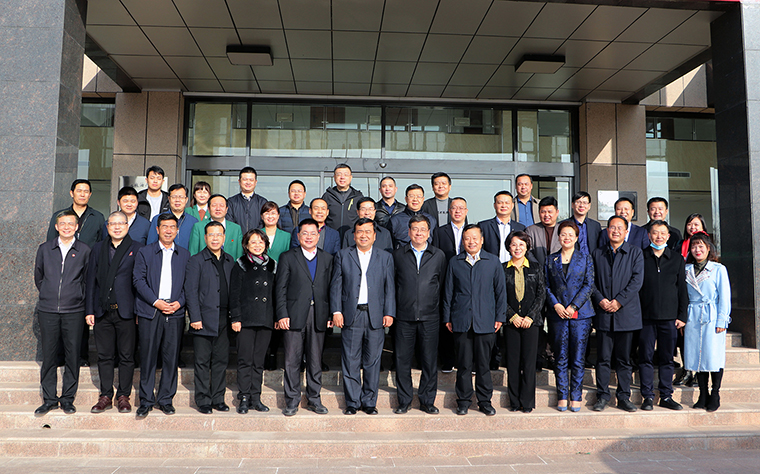 胡國安董事長陪同湖南省政協(xié)副主席張健一行赴寧夏調研
