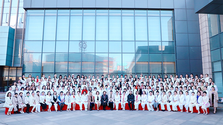 鳳舞瀟湘 芳華與共 | 勞嘉總裁出席2021湖南省女企業(yè)家協(xié)會(huì)年度大會(huì)