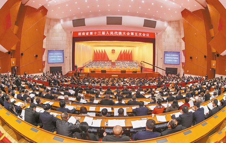 胡國(guó)安委員出席湖南省政協(xié)十二屆五次會(huì)議，提案引多方熱議媒體聚焦報(bào)道