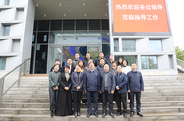 瀏陽(yáng)市政協(xié)主席秦躍平一行蒞臨綠之韻集團(tuán)調(diào)研走訪