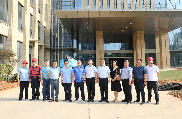 常德市西湖管理區(qū)黨委副書記、管委會主任吉海波一行蒞臨綠之韻中心走訪調(diào)研