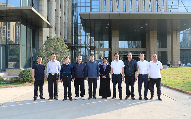 長沙市工商聯(lián)副主席王準(zhǔn)一行蒞臨綠之韻中心調(diào)研指導(dǎo)