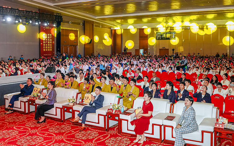 熱愛(ài)，讓美好發(fā)生——綠之韻幸福國(guó)際2024春季產(chǎn)品分享官榮耀頒獎(jiǎng)盛典成功舉行