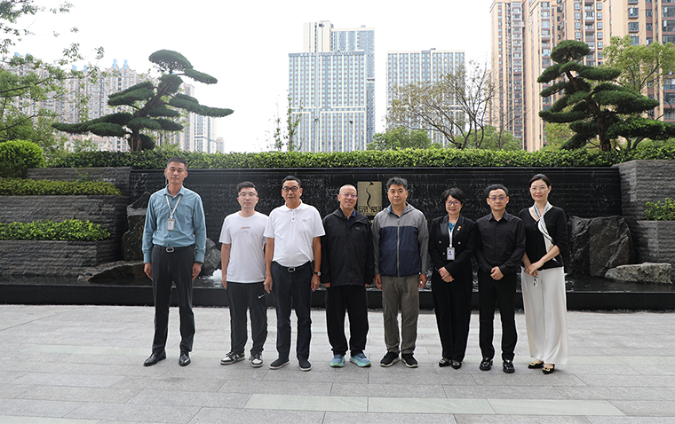 長(zhǎng)沙市工商聯(lián)副主席王準(zhǔn)一行蒞臨綠之韻中心調(diào)研